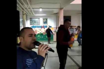 Duraković objavio video sa slavlja u OŠ Skelani: “Oj Ćamile nisi više glavni, pobedio narod pravoslavni” (VIDEO)